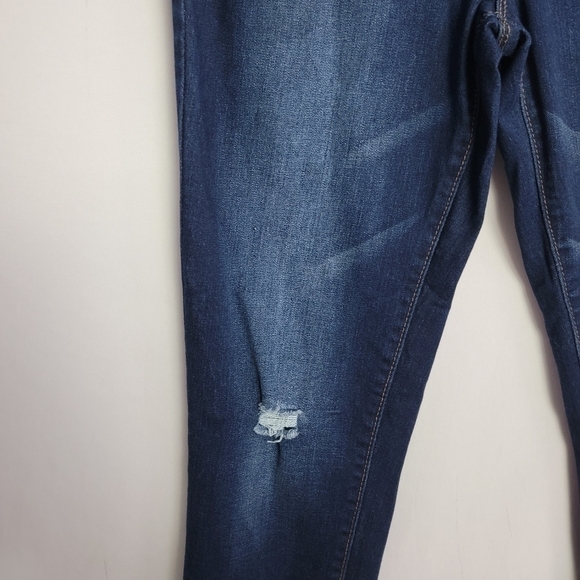 YMI size 13 Distressed Skinny Jeans - Picture 6 of 7